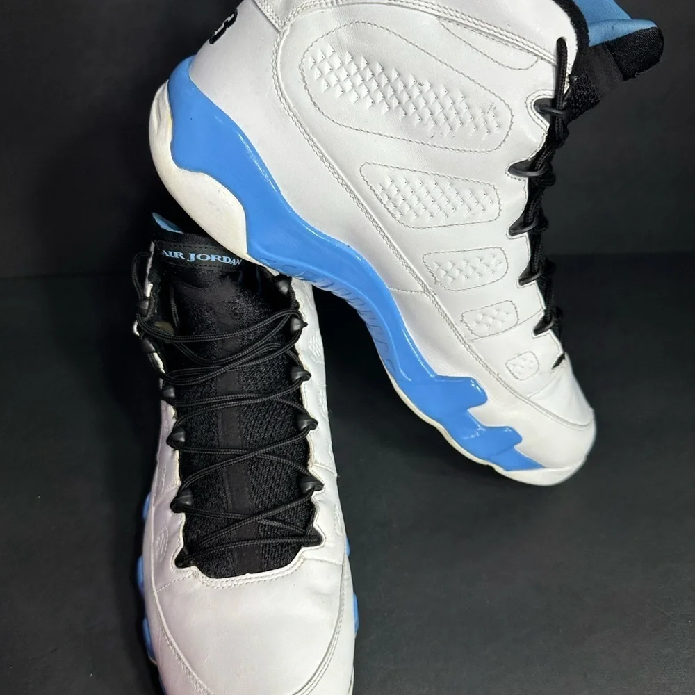 Jordan Men's Black and Blue Sneakers size 13 pre Owned Exellent condition